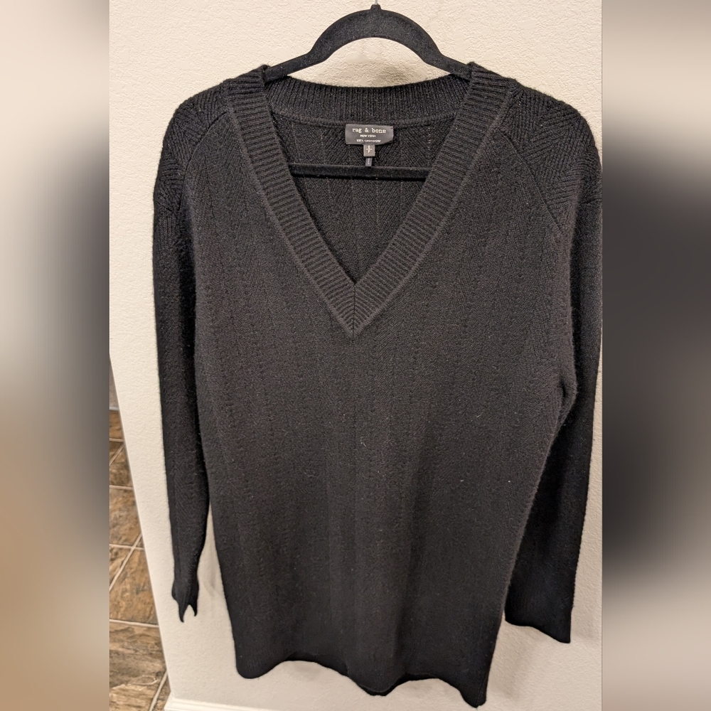 Rag & Bone Black V-Neck Sweater Timeless Elegance